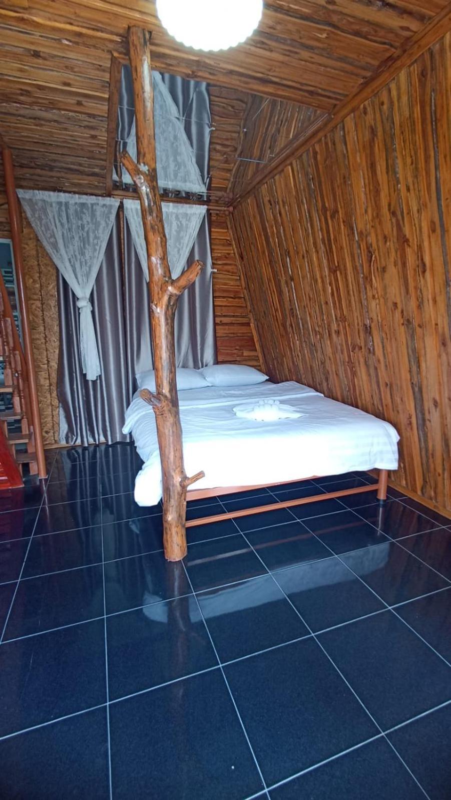 Boat And House Resort Khao Kho Eksteriør billede