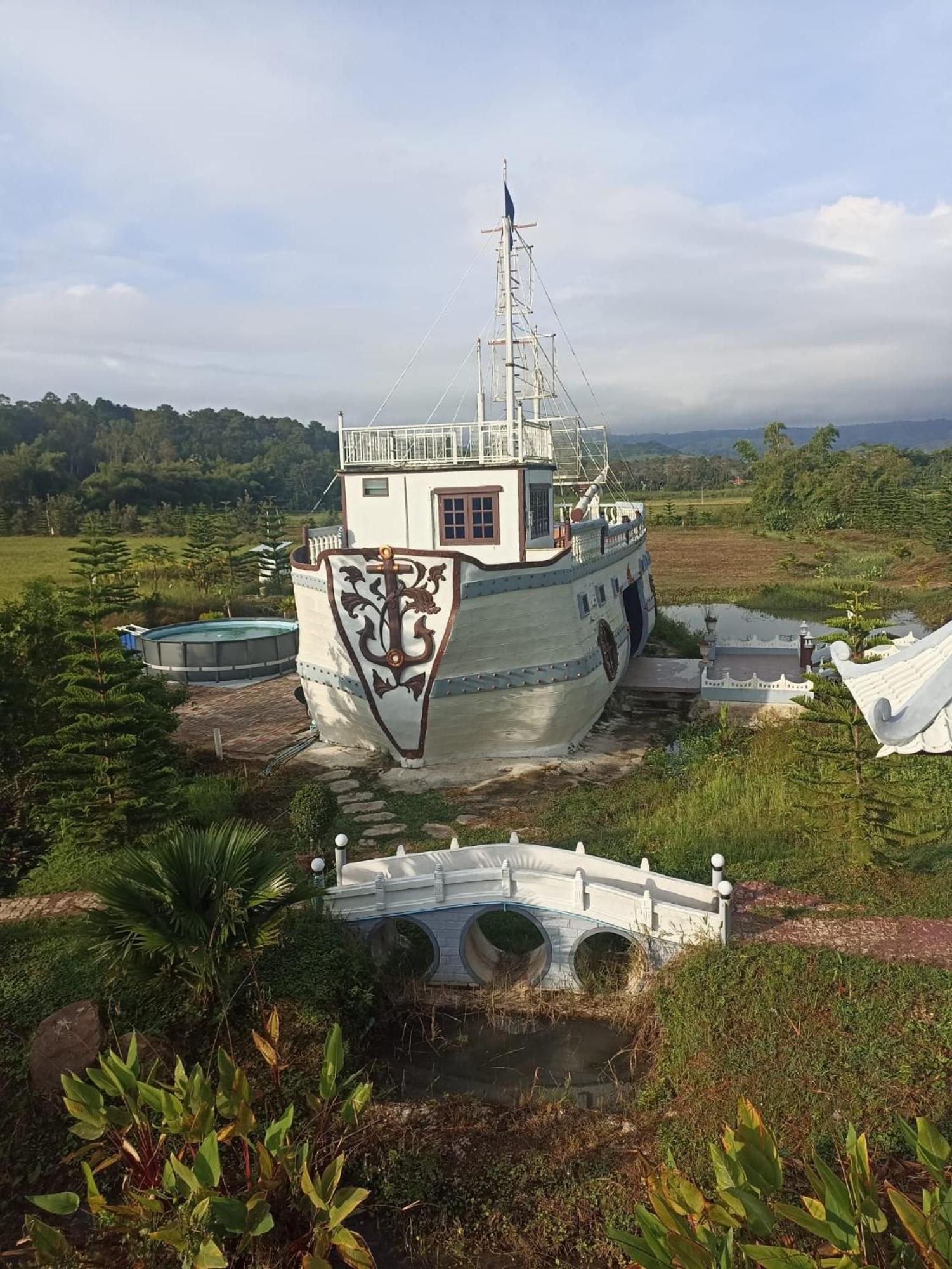 Boat And House Resort Khao Kho Eksteriør billede